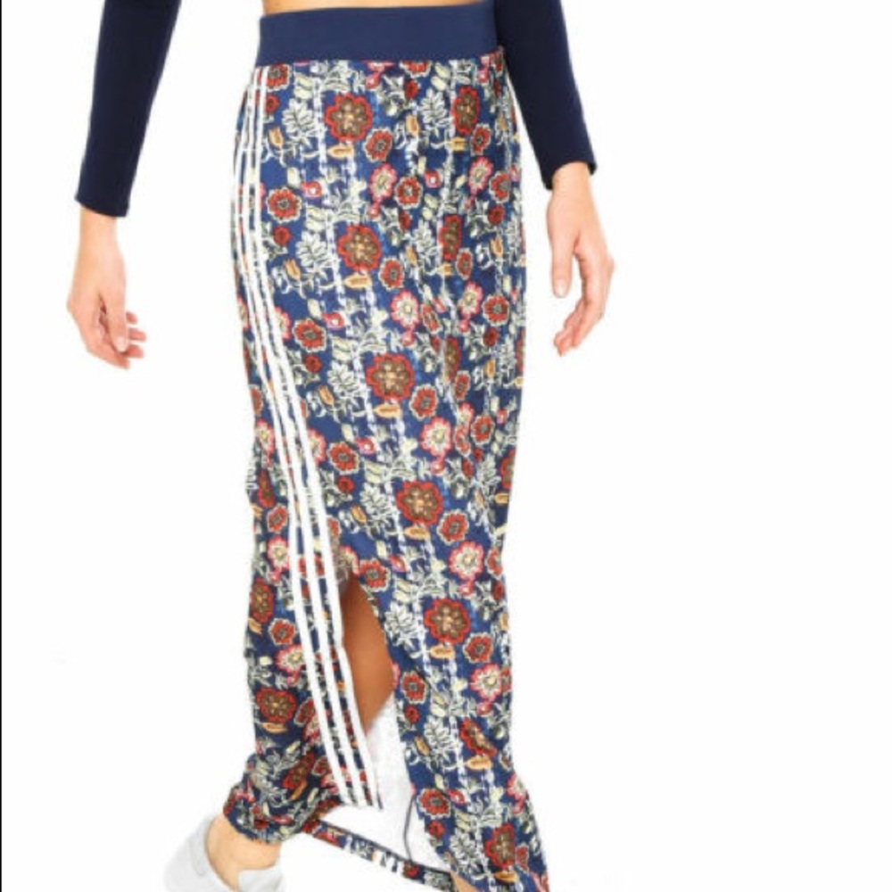 adidas Skirt Size S